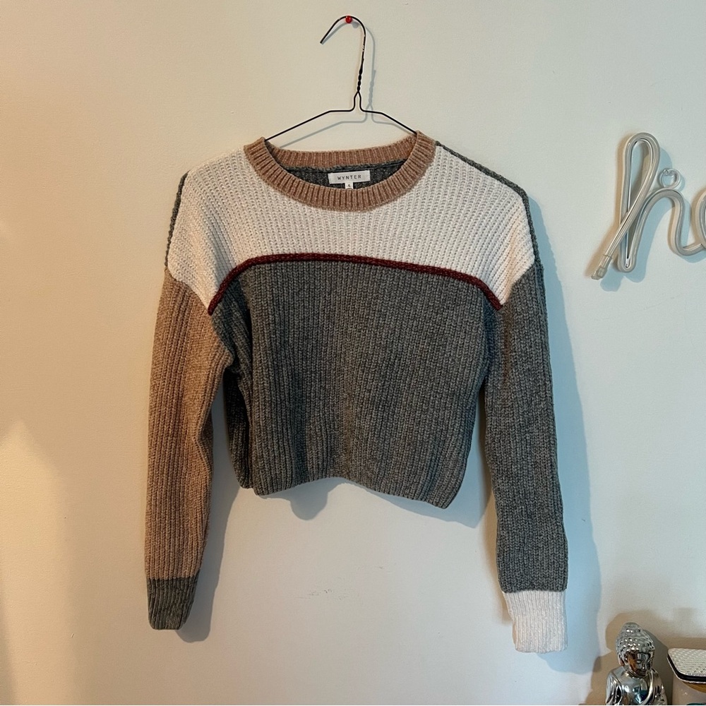 Wynter Sweater size small